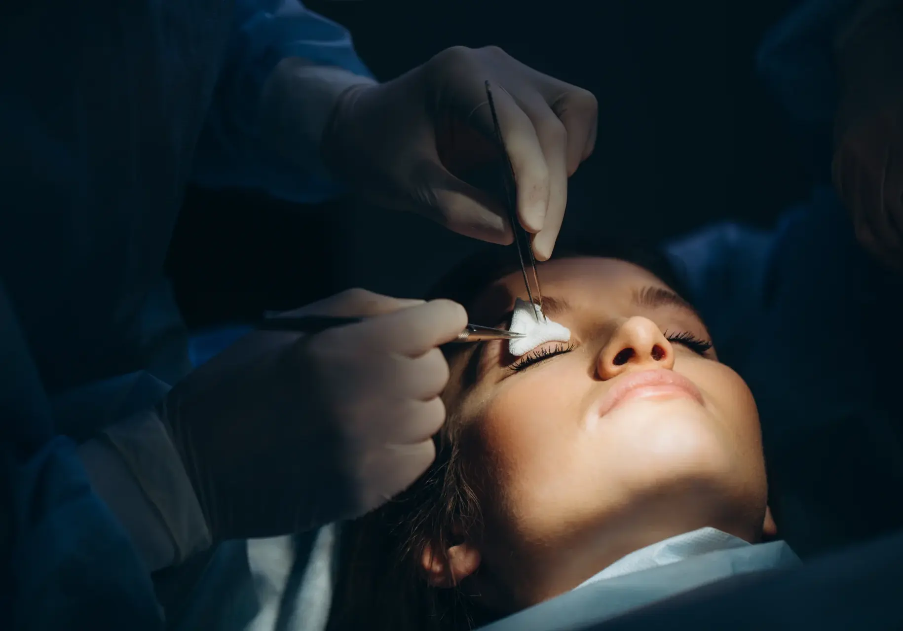 surgeon-and-his-assistant-performing-cosmetic-surg-2025-03-18-15-07-19-utc surgeon-and-his-assistant-performing-cosmetic-surg-2025-03-18-15-07-19-utc
