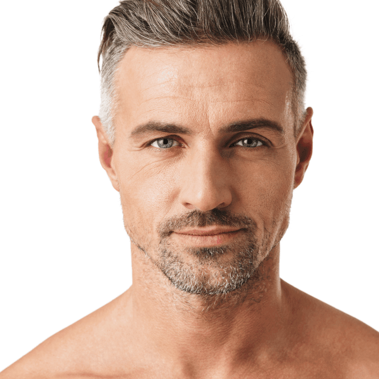 Hombre con piel firme y rejuvenecida, representando los efectos del tratamiento con Sculptra para restaurar el volumen facial y mejorar la elasticidad de la piel.